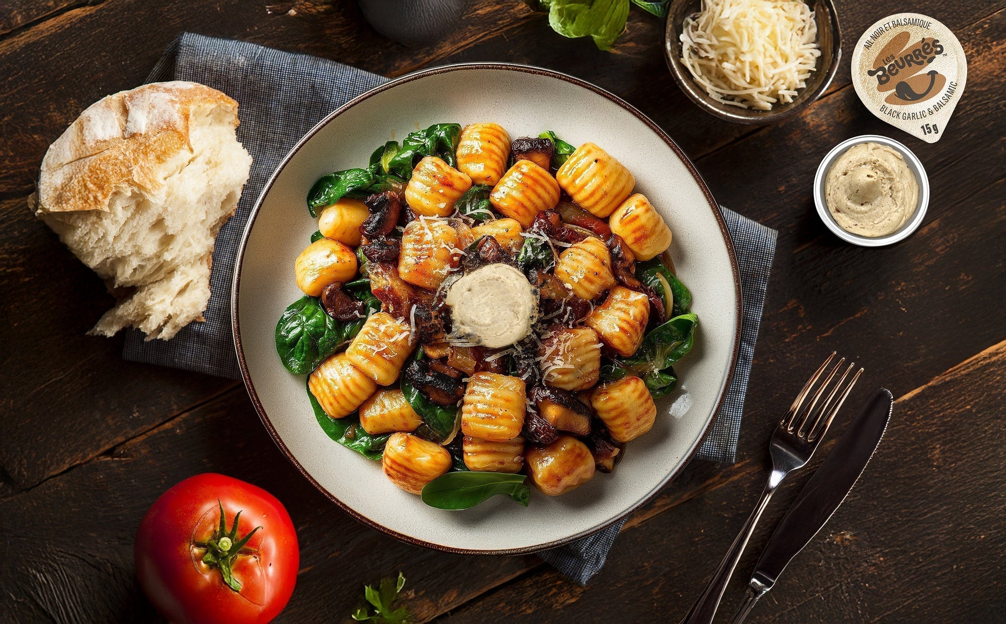 Gnocchis croustillants aux champignons sauvages & beurre ail noir et balsamique